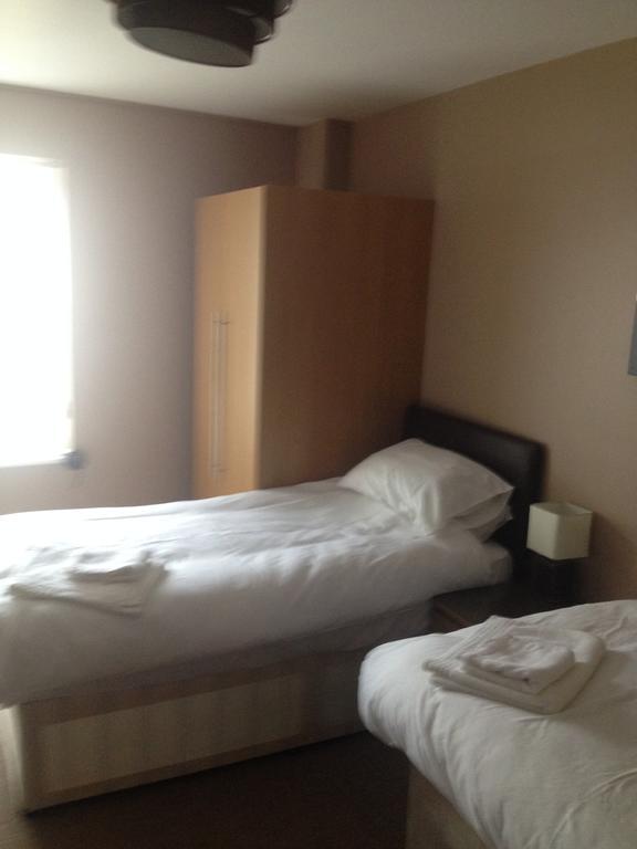 Coach & Horses Bed & Breakfast Tredegar Phòng bức ảnh